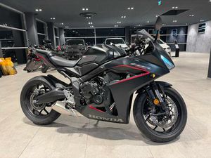 HONDA CBR 650R NETTO 7.300.-