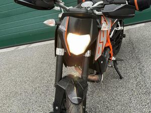 KTM 690 DUKE