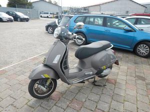 VESPA GTS 300 HPE RST ABS