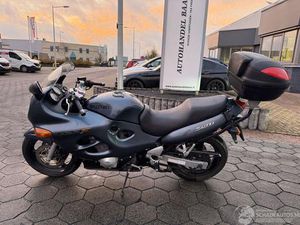 SUZUKI GSX 750 SPORT