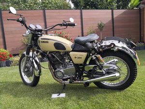 YAMAHA SR500