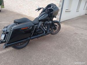 ROAD GLIDE ST