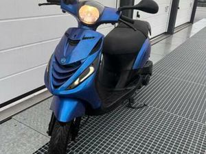 ZIP IGET - 2019 - BROM - SUPER NETJES! — SCOOTERS | PIAGGIO — MARKTPLAATS