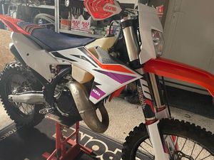 125 KTM SX HOMOLOGUÉ