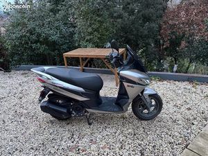 SCOOTER APRILIA 50 CC SXR