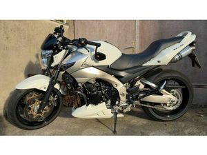 SUZUKI GSR 600 / 9552 KM / SEHR GEPFLEGT / TOP EXTRAS