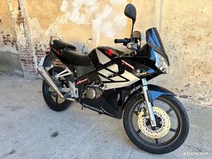 CBR 125 R DE 2006 AVEC 12787KMS
