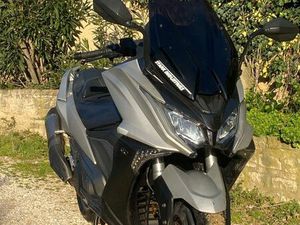 KYMCO AK550