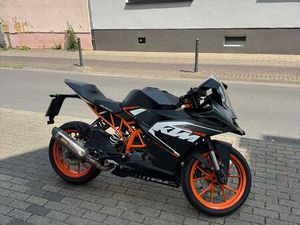 KTM RC 125, 2015