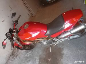 DUCATI MONSTER