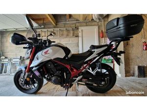 MOTO HONDA CB750 HORNET