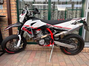 SWM SM 500 R SUPERMOTO MOTORRAD
