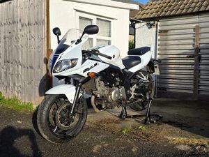 SUZUKI SV650S SUPER SPORTS PETROL MANUAL (72 PS) 645 CC