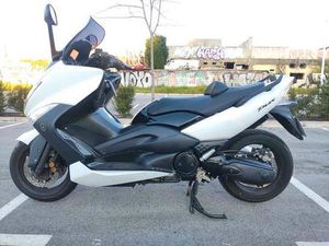 YAMAHA - TMAX