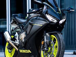 CBR 1000 RR FIREBLADE