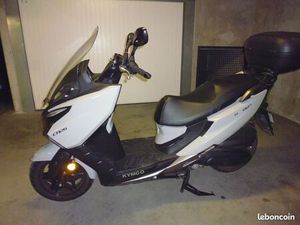 SCOOTER KYMCO XTOWN 125 CC DE NOVEMBRE 2024