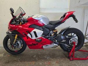DUCATI PANIGALE V4 R MJ. 2024 + 27 EXTRAS/ORIGINAL DUCATI ZUBEHÖR
