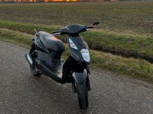 NETTE SYM ORBIT 2 MET WEINIG KILOMETERS! — SCOOTERS | SYM — MARKTPLAATS