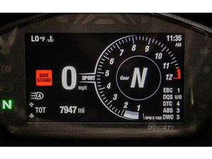 2022 DUCATI PANIGALE V2