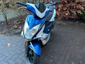 KYMCO SUPER 8 ROLLER