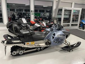 LX 550 ROTAX / LISÄISTUIN / VETOKOUKKU / JUURI KONEREMONTTI TEHTY / KORKO ALK. 0 %