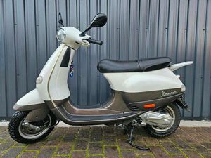 PIAGGIO VESPA ET4 • 125 CCM • PAPIERE & SCHLÜSSEL VORHANDEN!