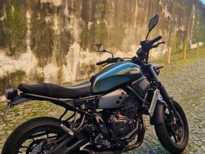 YAMAHA XSR700 RM11 PAREDES