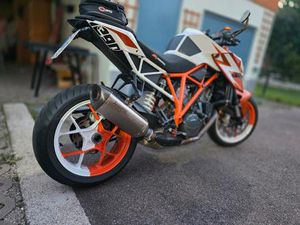 KTM 1290 SUPER DUKE SE