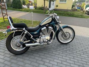 SUZUKI INTRUDER VS 800
