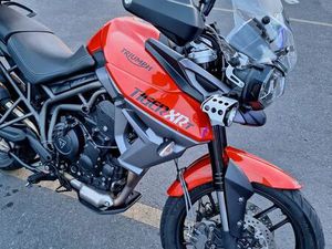 ◊ TRIUMPH TIGER 800 XRT ◊