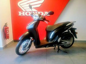 HONDA SH125 MODE VORFÜHRFAHRZEUG -WENIG KM- NEUWERTIG