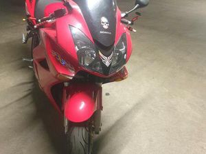 MOTORRAD VFR 800