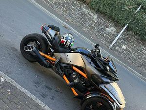 CAN AM SPYDER F3 TITANIUM AKROPOVIC