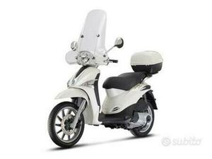 LIBERTY 150 3V I.E. ABS (2014) + PARABREZZA