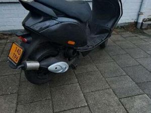 ZIP 70CC — SCOOTERS | PIAGGIO — MARKTPLAATS