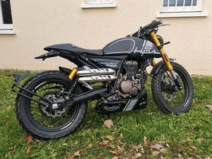 F.B MONDIAL HPS 125 NEUVE