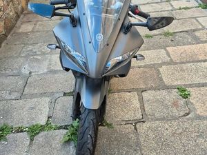 125 YZF-R YAMAHA