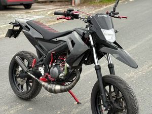 DERBI REFAITE À NEUF – MOTEUR NEUF, PRÊTE À ROULER