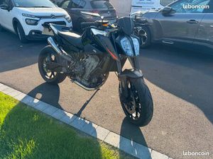 KTM 890 DUKE