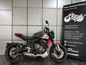 TRIUMPH TRIDENT 660 QUICKSHIFTER, SCHECKHEFTGEPFLEGT