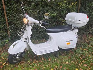 FUTURA CLASSICO ELEKTROROLLER FUTURA 45 KM/H RETRO ROLLER WEIß