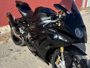 S1000RR FULL BLACK ATOUGUIA DA BALEIA