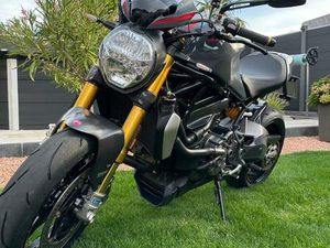 DUCATI MONSTER 1200S