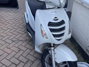 HONDA PES 125 SCOOTER PETROL AUTOMATIC (13 PS) 125 CC