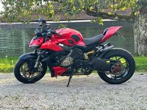 DUCATI STREETFIGHTER V4