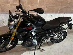 BMW R 1250 R NERO