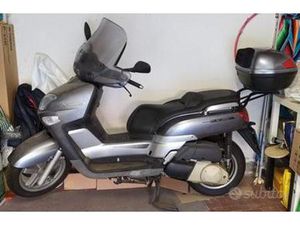 SCOOTER YAMAHA XC 300 - 2006