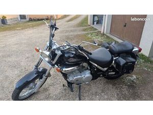 SUZUKI INTRUDER 125