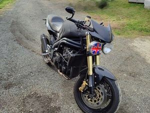 TRIUMPH SPEED TRIPLE 2005