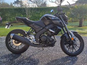 YAMAHA MT125